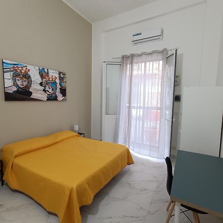Terrazzo Garibaldi Holiday Home คาตาเนีย ภายนอก รูปภาพ